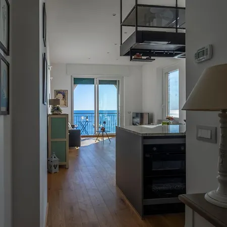 La Casa Di Martina, Amazing Seaview Apartament *